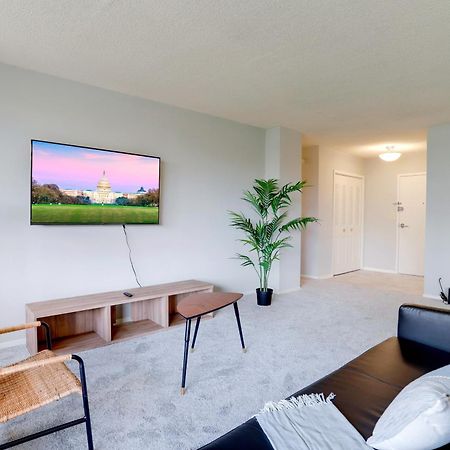 Apartment At Crystal City With Gym Arlington Exterior foto