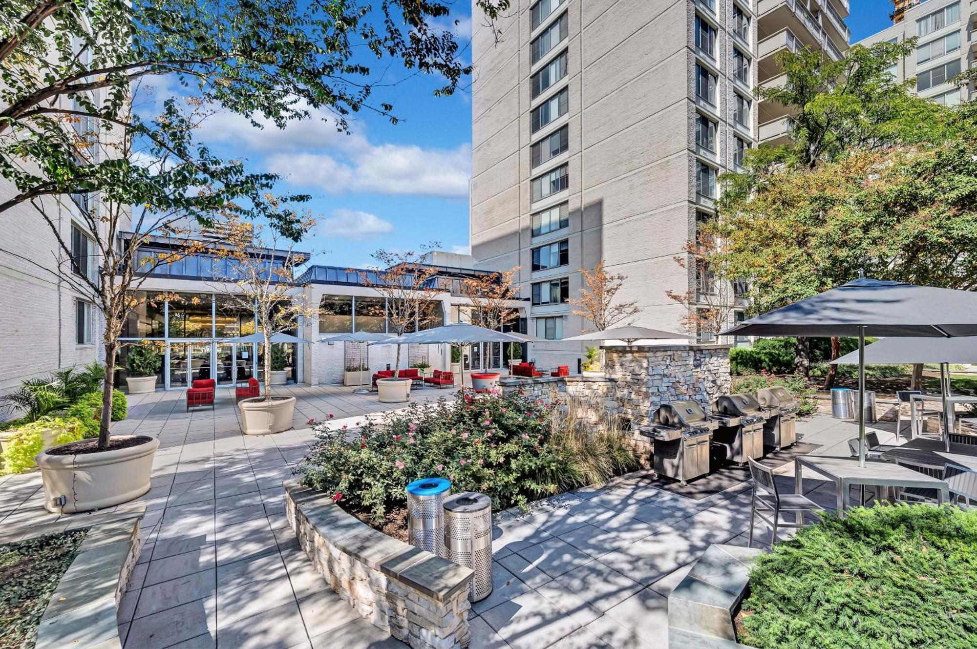 Apartment At Crystal City With Gym Arlington Exterior foto
